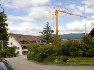 Kran bei Baustelle